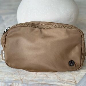 Lululemon Everywhere Belt Bag 1 L!
